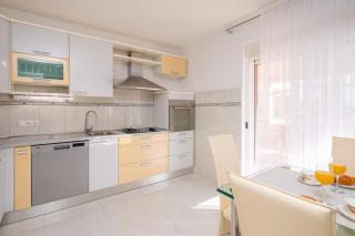 Blue Sky Apartment - 6