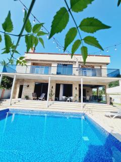Villa "Rezi-dencia" - Batumi - 0