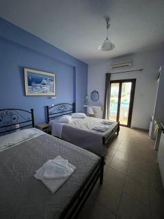 Stella Nomikou Apartments - Firostefani - 7