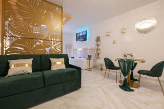 FASHION APARTMENT GOLD Bologna with JACUZZI & CAR GARAGE - Bolonia - 3