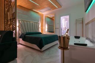 FASHION APARTMENT GOLD Bologna with JACUZZI & CAR GARAGE - Bolonia - 0