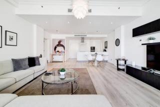 Al Haseer, Shoreline 7, Palm - Elegant One Bedroom - Dubai - 3