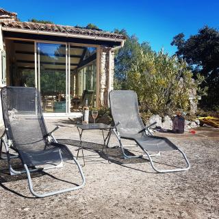 Gîtes les Dryades, au calme, entre oliviers et piscine - 5