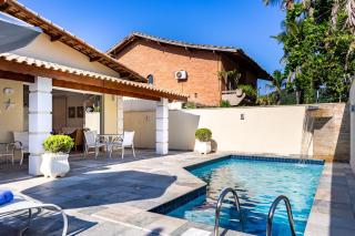 Linda casa na praia da Enseada - 150mts da praia - 2