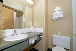 Siding 16 Lodge - Wetaskiwin - 9