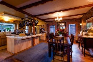 Strawberry Valley Inn - Mount Shasta - 6