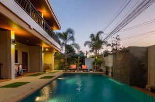 Happy Eight Resort SHA - Nai Harn Beach - 3