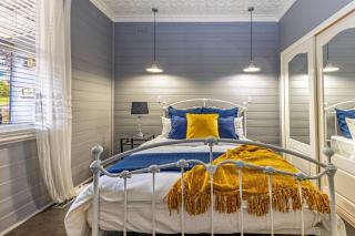 Bluebell Cottage - 1