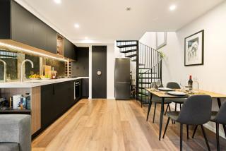 Modern 1 Bedroom Apartment - Sydney - 4