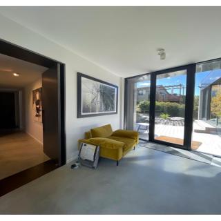 Ivy Box Art Gallery Apartment - 6