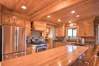 Brookings Vacation Rental Lodge on 88 Acres! - Brookings - 1