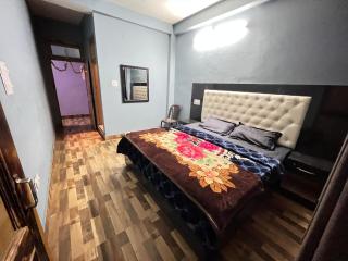 Shanti Cafe & Hostels - Kasol - 1