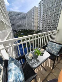 Home at Last, 1 Bedroom Pool View with Balcony - 9