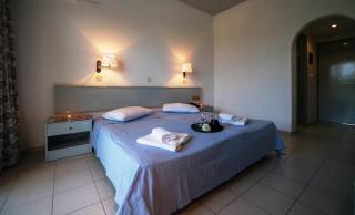 Happy Days Hotel, Adults Only - Theologos - 8