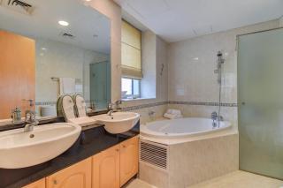 2 BR Marina Terrace at Dubai Marina by PK Holidays - Dubai - 9