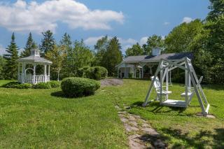 Dannys Hotel Suites; SureStay Collection by Best Western - Beresford - 1
