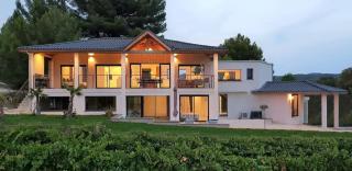 Villa Luxe piscine intérieure SPA chauffée vue exceptionnelle sur vignoble - Plaissan - 0