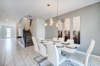 Resort Getaway with Home Theater 7 Mi to Disney! - Kissimmee - 6