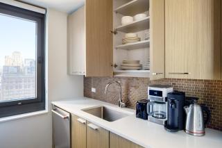 Tribeca 2BR w Indoor pool Great views NYC-39 - 3