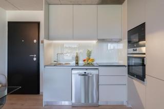 Host Wise - Luxurious Impressive Apartment - Balcony and Pool - 3