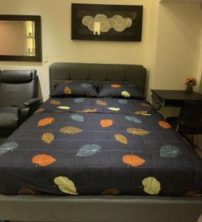 EJ's Staycation 22nd F with 200mbps Wi-Fi and NETFLIX - Manila - 3