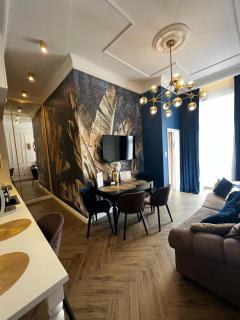 Family & Business Sauna Apartments Sienkiewicza Wesoła No 5 Centrum Downtown - 2 Bedroom with Private Sauna, Bath with Hydromassage, Parking - NEW! - Kielce - 9