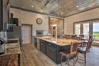 Ladera Wimberley Estate on 13 Acres with Hot Tub - 3