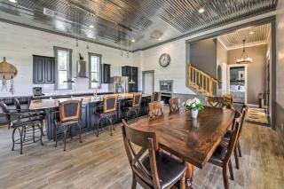 Ladera Wimberley Estate on 13 Acres with Hot Tub - 2