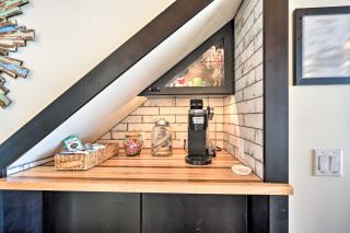 Office and Fire Pit Waterfront Lake Superior Cabin! - 1