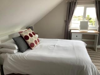 New Overlander Inn - 1