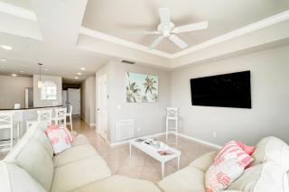 Waterfront Boater's Paradise - 9