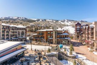 Luxury 2 Bedroom Ski In, Ski Out Mountain Vacation Rental Near Treehouse - 9