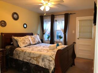 CheKell's Cozy split level - Brooklyn - 1