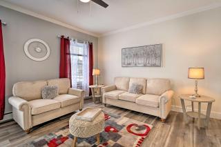 Dog-Friendly Downtown Auburn Vacation Rental! - Auburn - 0