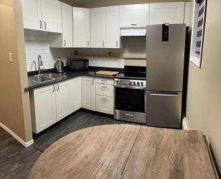 Cozy Furnished Apartment - Fort Simpson - 4