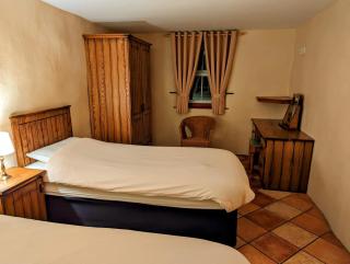 Millers Close Holiday Cottages - Newcastle - 2