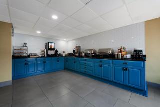 Wingate by Wyndham Lincoln Airport East - Lincoln - 2