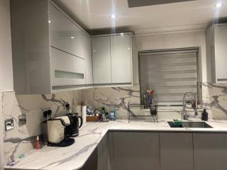 Lovely 3 bedroom house in Borehamwood . - 7