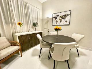 Stunning 2-Bedroom Apartment - San Juan - 1