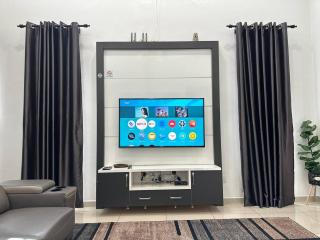 Bandar Melaka Family Bungalow Private Pool BBQ WiFi Netflix - 5