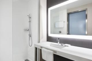 AC Hotel by Marriott Los Angeles South Bay - 1