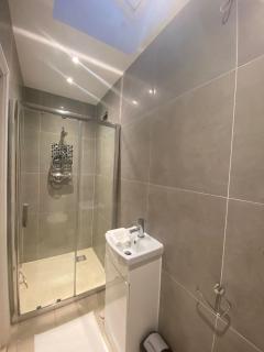 Dannifar Guest House - London - 4