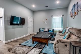 Cozy brand new beach house - 2 mins to the beach - Galveston - 9