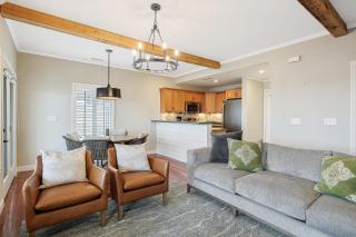Emerald Bay Unit 1B - 7