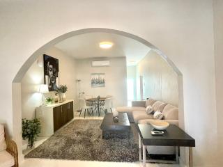 Breathtaking 3-Br Beachside Apt - San Juan - 4