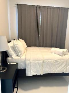 Breathtaking 2-Bedroom Beachside Apartment - 9