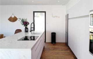 Awesome Home In Malves En Minervois - Malves-en-Minervois - 4