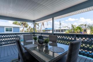 Shells N Sunshine! Getaway Destination Just Minutes from the White Sandy Beaches of Fort Myers! home - Fort Myers Beach - 8