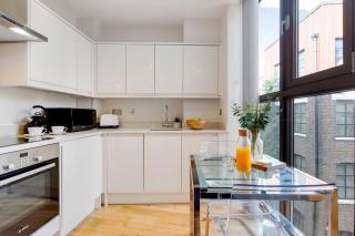 BR5 - Beautiful Studio Flat in heart of Borough - London - 8