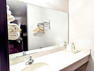 Luxury inn - Mustang - 6